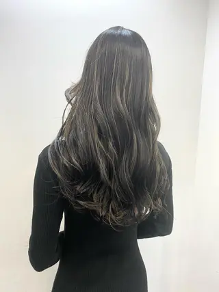 ロング カラー レイヤーカット 赤み消し　店長/大和のヘアスタイル