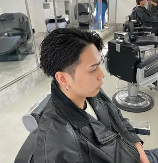 ショート カラー パーマ ヘアアレンジ メンズ 亀井隆汰/メンズ専門 パーマ/フェード可のヘアスタイル