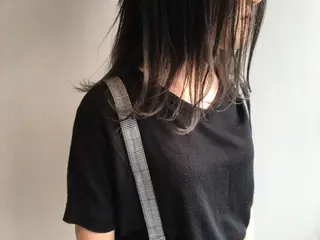 ミディアム still .のヘアスタイル