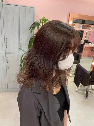 セミロング 町田ブリーチ特化 MANATOのヘアスタイル