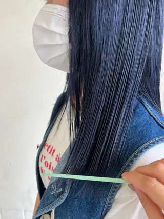 ロング カラー 松田 詩奈のヘアスタイル