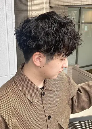パーマ メンズ 曲がる縮毛矯正 LIBER 岩名のヘアスタイル