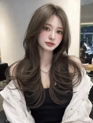 セミロング 青木 りおのヘアスタイル