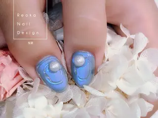 ミディアム ネイル Blowe ニュアンスのネイルデザイン
