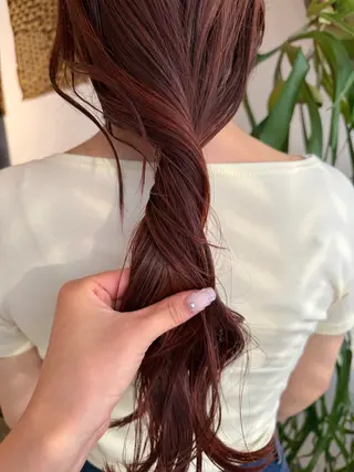 カラー 安谷 彩香のヘアスタイル