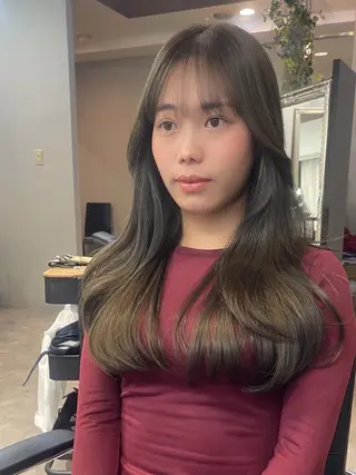 ロング YUSUKE レイヤーカットカラーのヘアスタイル