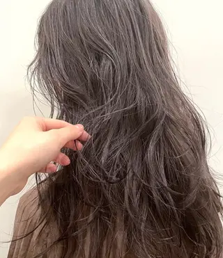 セミロング カラー 🫧ハイトーン✨格安 より質💐マンツーマのヘアスタイル