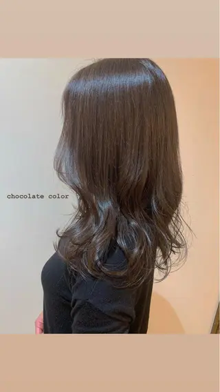 ミディアム 齊藤 衣梨佳のヘアスタイル