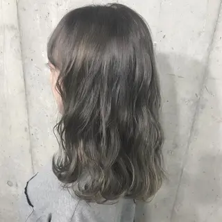 セミロング カラー ヘアアレンジ キッズ ネイル サロンドミルク 渋谷高比良のヘアスタイル