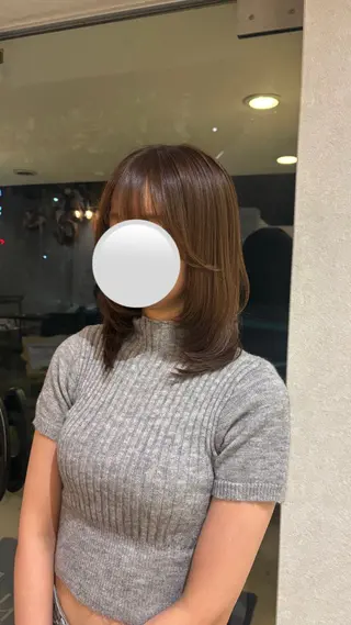 ミディアム RUDDER 小泉のヘアスタイル