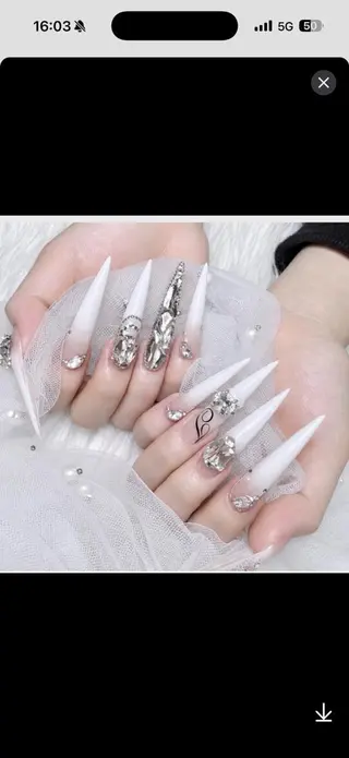 ネイル H-nail ロング/3D/Y2Kのネイルデザイン