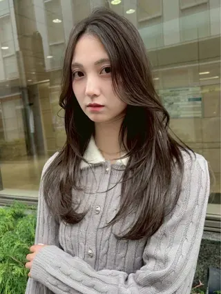カラー ♻️ブリーチなし カラー♻️のヘアスタイル