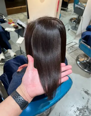 セミロング 必ず笑顔で帰っていた だきます！安田祐貴のヘアスタイル