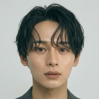 メンズ センターパート/ フェザーパーマ/酒井のヘアスタイル