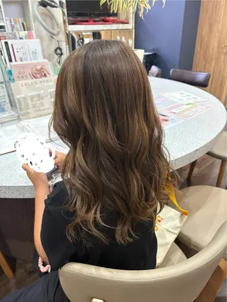 セミロング HITSTUDIO ハルカのヘアスタイル