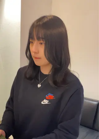 ミディアム 中村 莉子のヘアスタイル