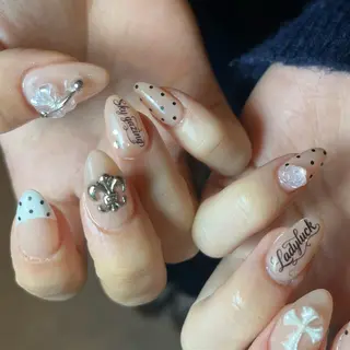 ネイル ルミナ 🪽のネイルデザイン