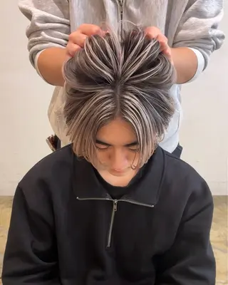 メンズ バレイヤージュ特化 三宅陸斗のヘアスタイル