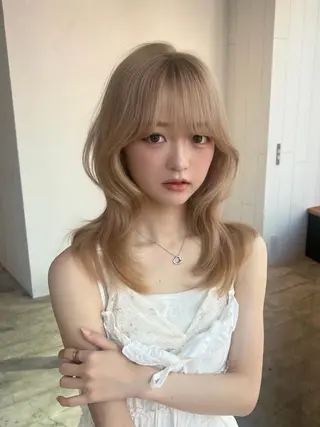 セミロング 🎀ハイトーン特化/ 池袋/miyu🎀のヘアスタイル