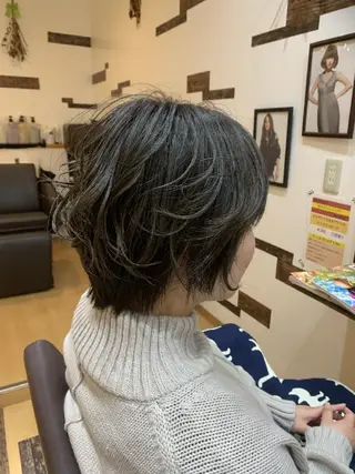ショート カラー サトウ シューイチのヘアスタイル