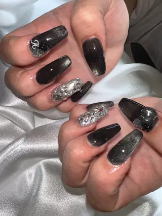セミロング YOKOSUKA NAILS💅🩶のネイルデザイン