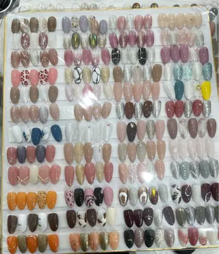 ネイル AURA NAIL 🌟鶴見店のネイルデザイン