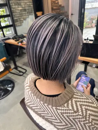 ミディアム カラー バレイヤージュ ブリーチ特化のヘアスタイル