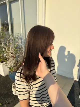 ミディアム カラー 御厨 夏芽のヘアスタイル