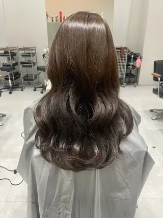 ロング カラー 井上 なぎとのヘアスタイル