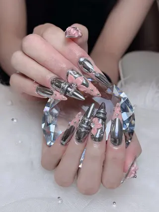 ネイル Lumi Shinokuboのネイルデザイン