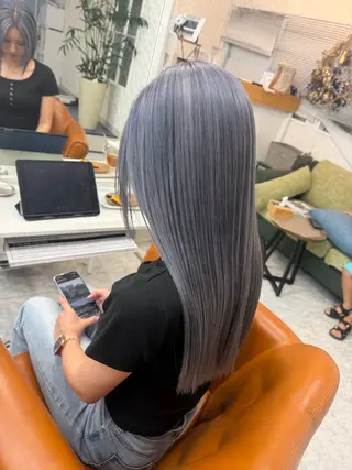 ロング MAEDA YUKIのヘアスタイル