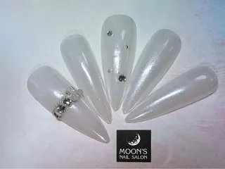 ネイル shoko🌙 Moonsのネイルデザイン