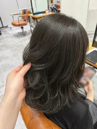 カラー 💟艶カラー・トリー トメント/リサ🤍のヘアスタイル