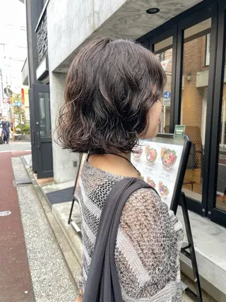 ミディアム カラー パーマ レイヤー×初 パーマ|hinakoのヘアスタイル