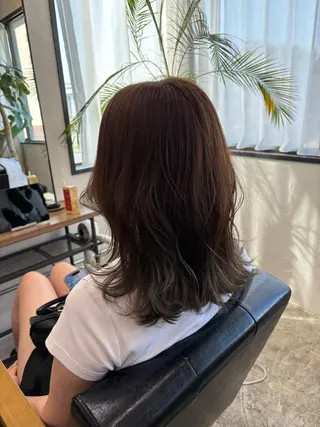 ミディアム 福田 佳穂のヘアスタイル