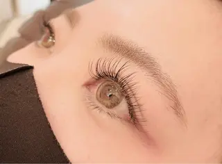 マツエク・マツパ フルーヴコリーヌ Rieの眉毛・アイブロウイメージ