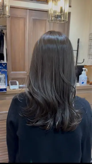 セミロング カラー カット/ハイトーン まなみ🤍のヘアスタイル
