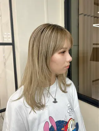 セミロング 大塚 柊那のヘアスタイル