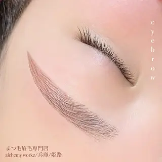 アイブロウ alchemy workzのマツエク・マツパデザイン