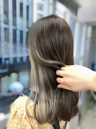 セミロング カラー 韓国ヘア🤍髪質改善 🇰🇷AKANEのヘアスタイル
