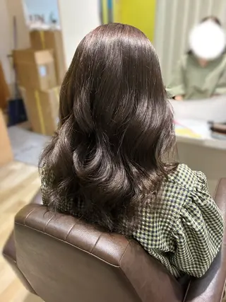 セミロング カラー 梅原 姫🍬🐰のヘアスタイル