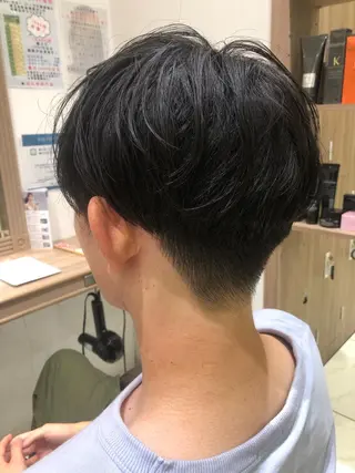 ショート メンズ 侑🌈特価 映える店内でカット✨のヘアスタイル