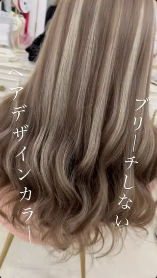 セミロング 浜比嘉 綾のヘアスタイル