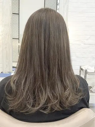 セミロング カラー 美容歴20年 岩田芳郎のヘアスタイル