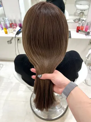ロング カラー NANO／ ブリーチ×レイヤーのヘアスタイル
