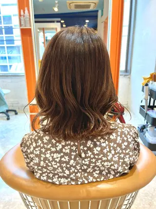 ミディアム うしだ かおるのヘアスタイル
