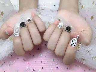 ネイル 🦋ネイルサロン ブラン🌈ゆりのネイルデザイン