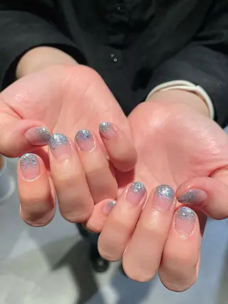 ネイル LEGIT nail AKARIのネイルデザイン