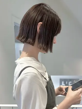 ショート カラー MOMOKA LUCK TOKYOのヘアスタイル