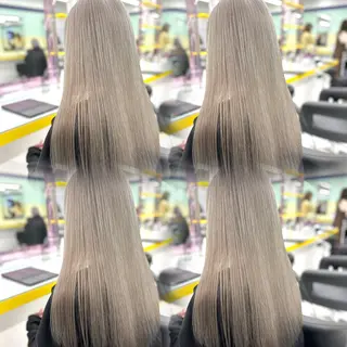 ロング カラー 🐬艶ハイトーン/ レイヤー/透明感🩵のヘアスタイル